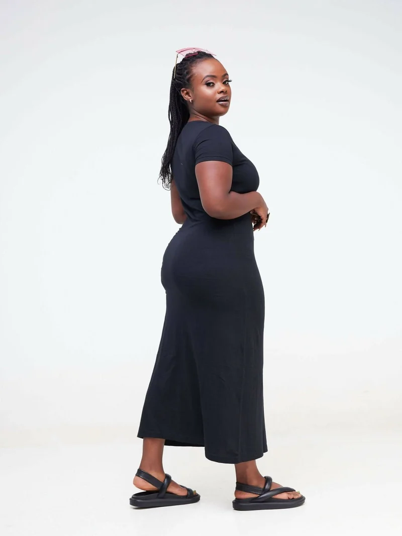Hessed Sleeved Midi Plain Dress - Black
