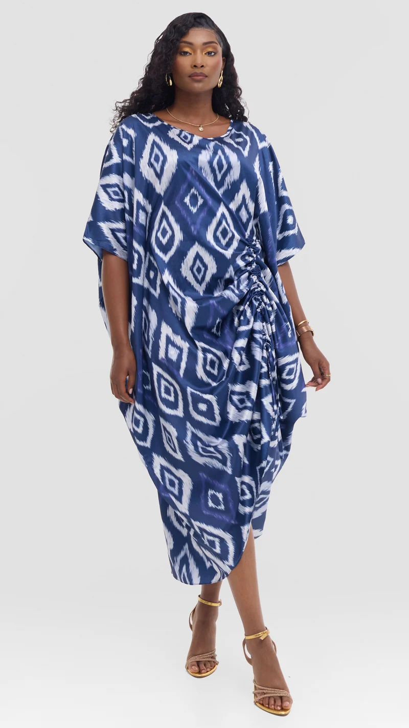 Vivo Liora Side Drawstring Kaftan Dress in Satin - Navy / Off White Print