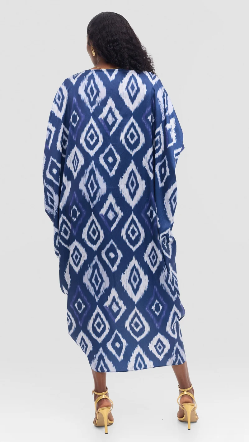 Vivo Liora Side Drawstring Kaftan Dress in Satin - Navy / Off White Print