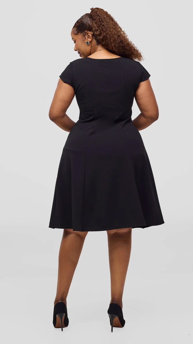 Vivo Basic Escape A-Line Dress in Ponte - Black