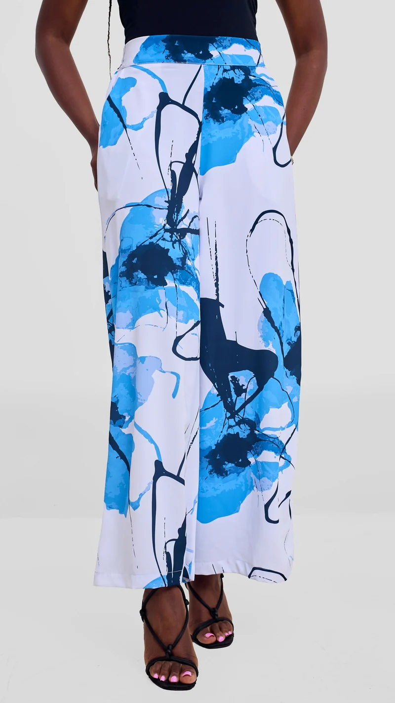 Vivo Liora Wide Leg Pants in Crepe - White / Blue Rozi Print