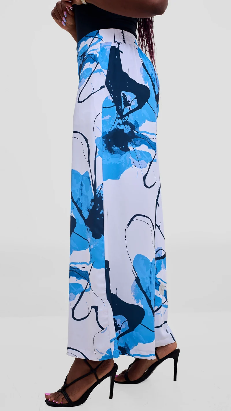 Vivo Liora Wide Leg Pants in Crepe - White / Blue Rozi Print