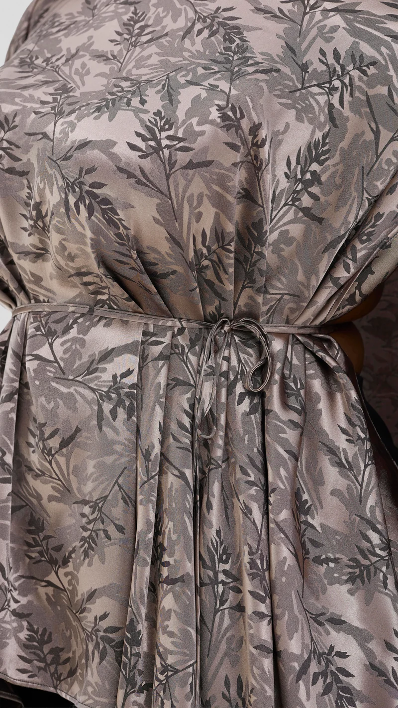 Vivo Multiway Short Kimono in Satin - Hunters Textured Print
