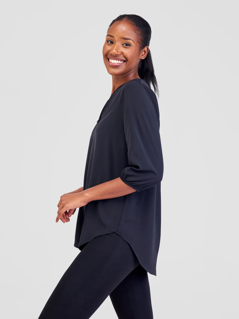 Vivo Dua 3/4 Sleeved V Neck Shirt in Crepe - Black