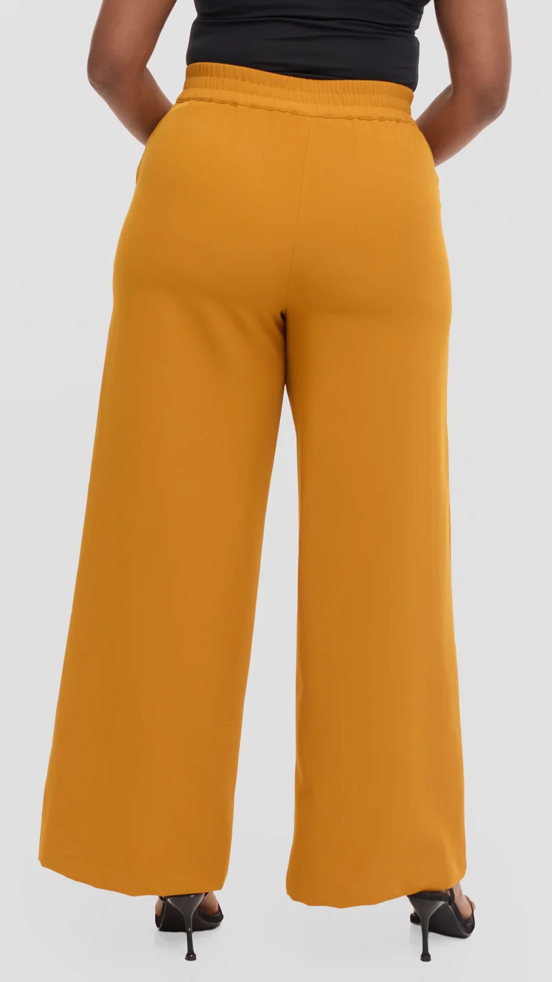 Vivo Wide Leg Pants in Crepe - Mustard