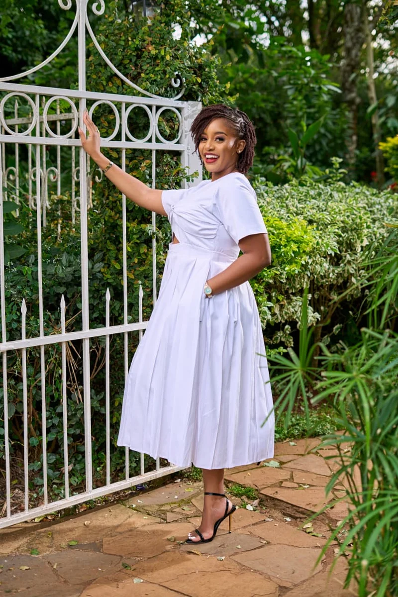 Izulu Maxwell Midi Dress - White