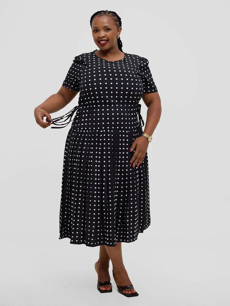 Hessed Polka Dot Short Sleaved Pleated With Belt Dress -Black