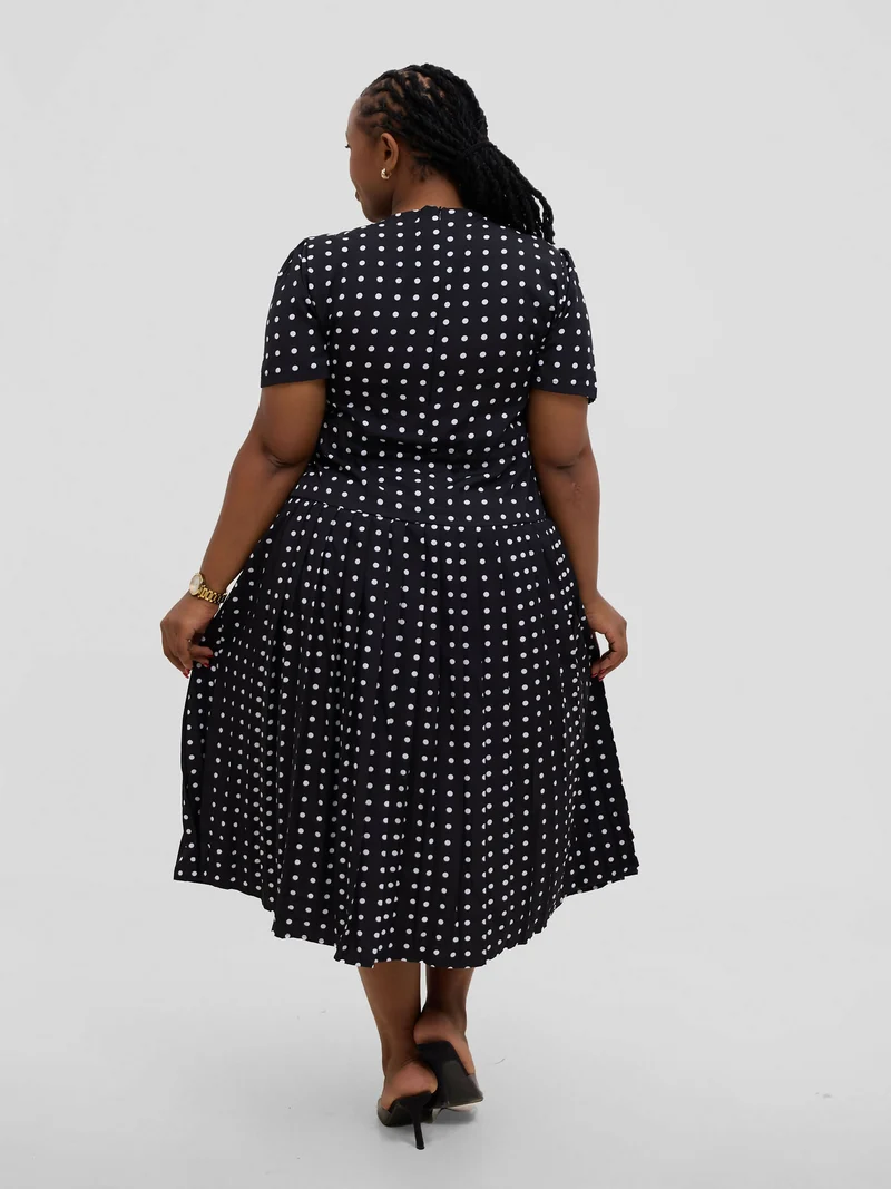 Hessed Polka Dot Short Sleaved Pleated With Belt Dress -Black