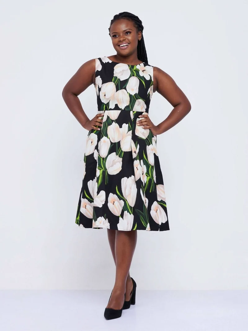 The Fashion Frenzy Tulip Skater - Black