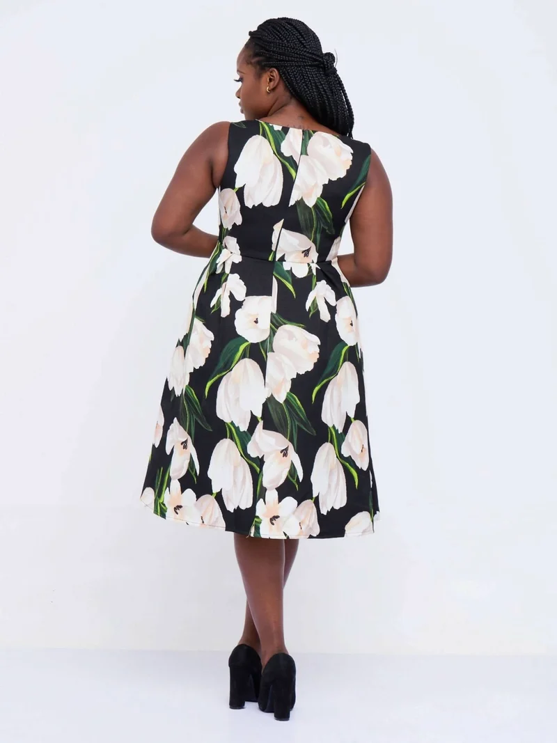 The Fashion Frenzy Tulip Skater - Black