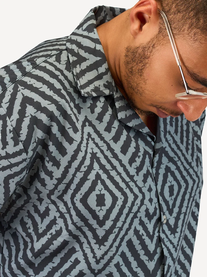 Kitu Kali Casual Shirts - Black & Grey