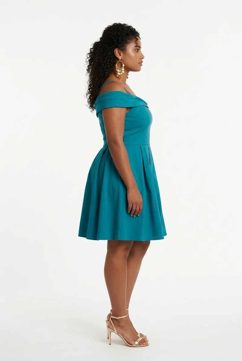 Stylish Sisters Off-Shoulder Strappy Pleated Mini Dress - Emerald Green