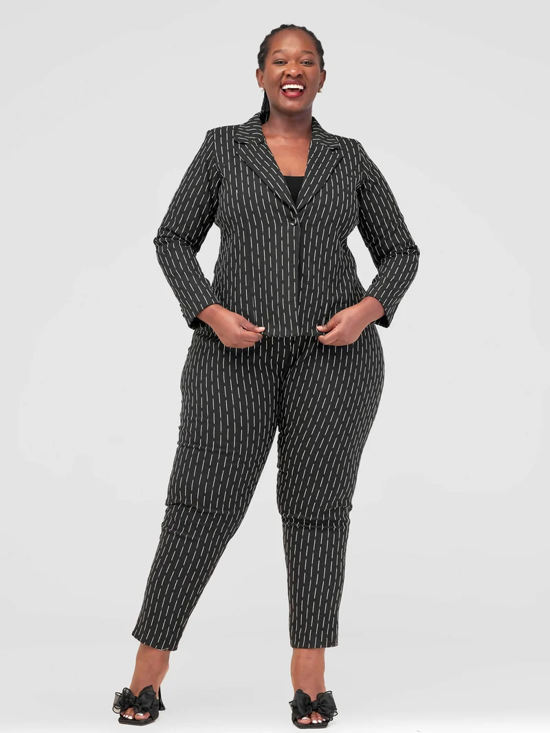 Suit - Black / White