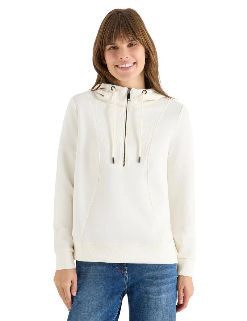 Cecil Troyer with Hoody - 2_B303639_17466