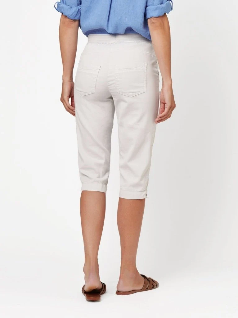 Toni Dress Sue Jogpant Capri - 114_21-21/1805-10_829