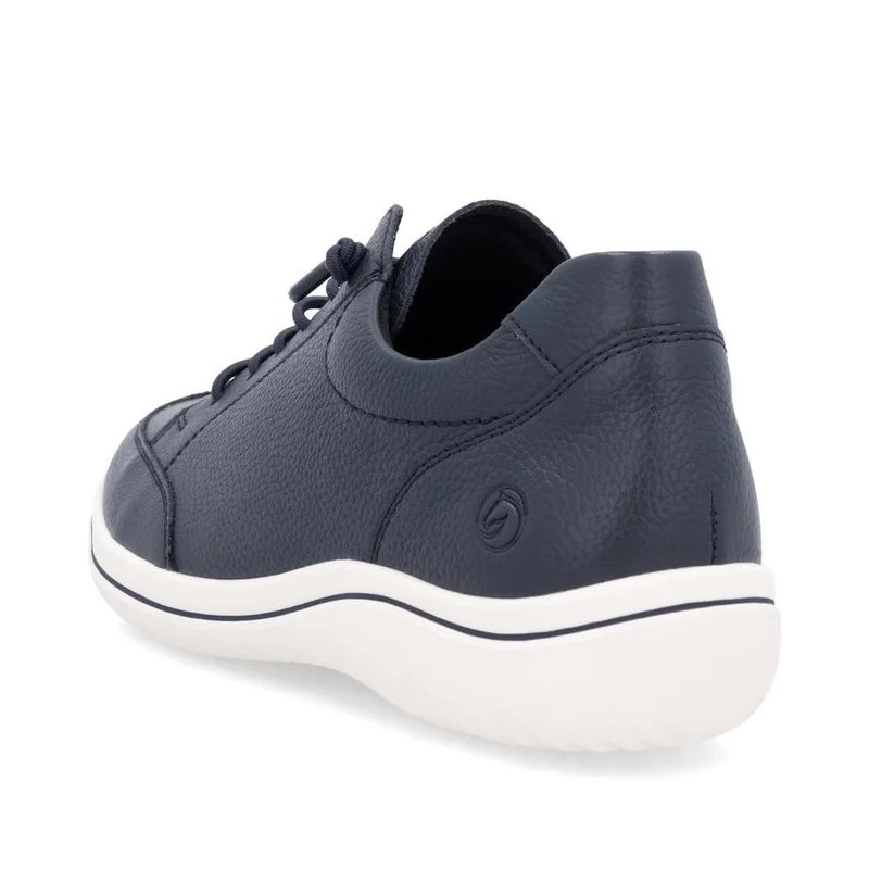 Low-Top Sneaker