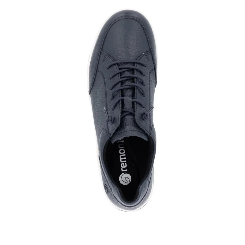 Low-Top Sneaker