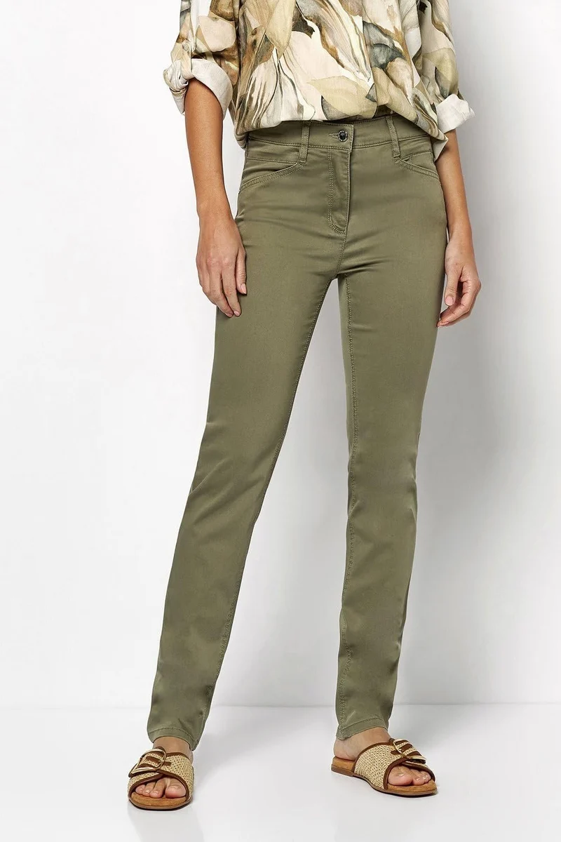 Toni be loved, Khaki khaki
