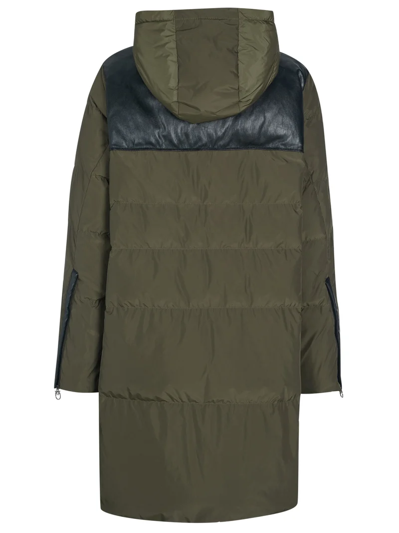 Pinko Mantel