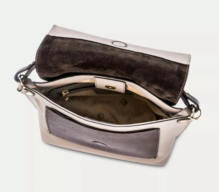 FAVOURITE Messenger Tasche taupe Kalbsleder