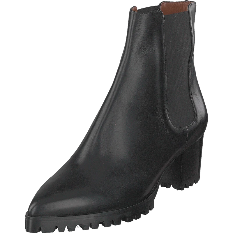Sable Tractor Black