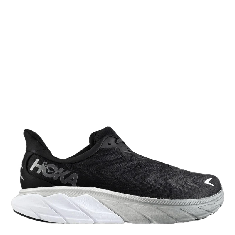 M Arahi 6 Wide Black / White