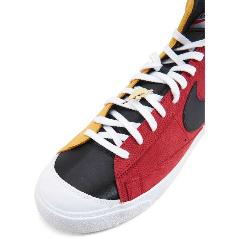 Nike Blazer Mid '77 Emb