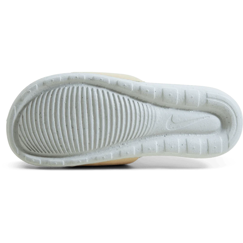 Nike Victori One