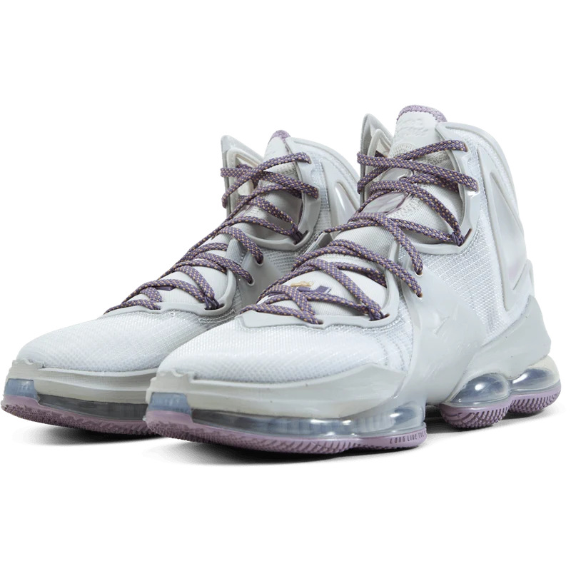 Nike LeBron XIX