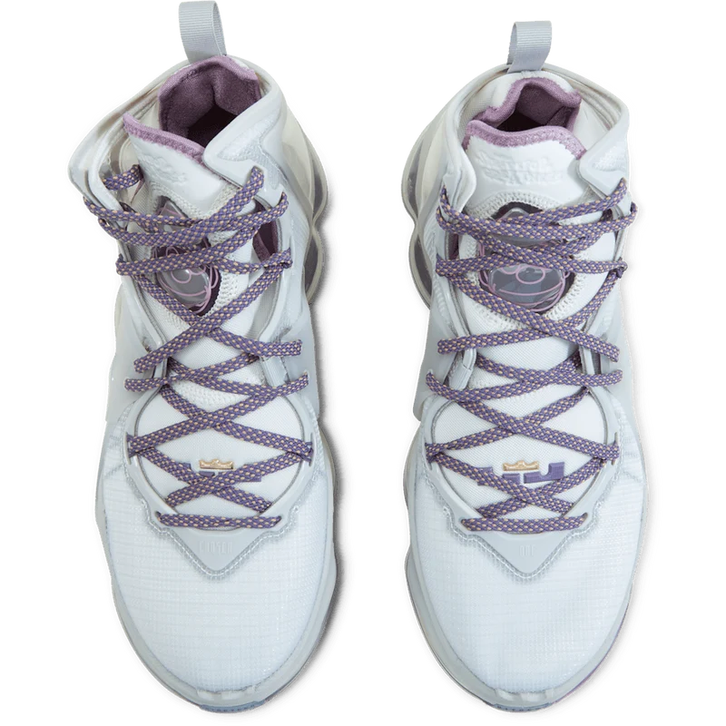 Nike LeBron XIX