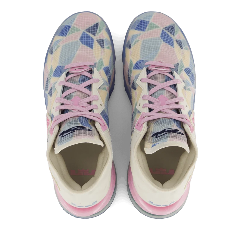 LeBron XVIII Low