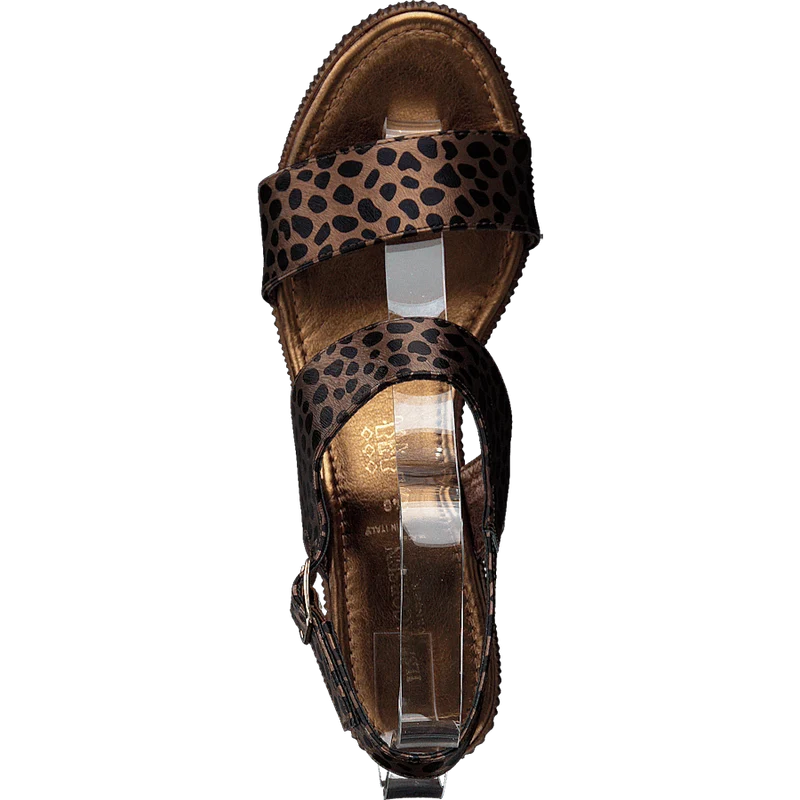 Leoonora5060 Light Chestnut