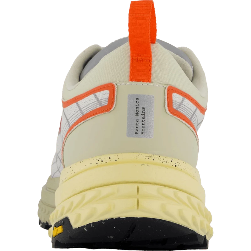 P22 Off White