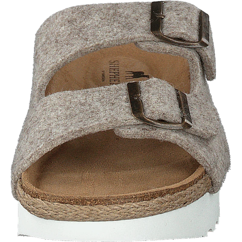 Patricia Beige