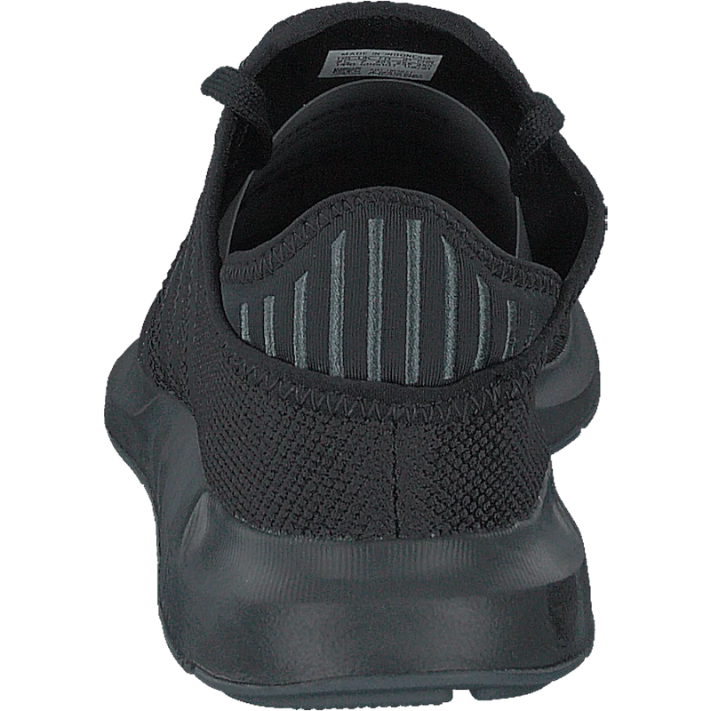 Swift Run X Core Black / Black Blue Metallic / Carbon