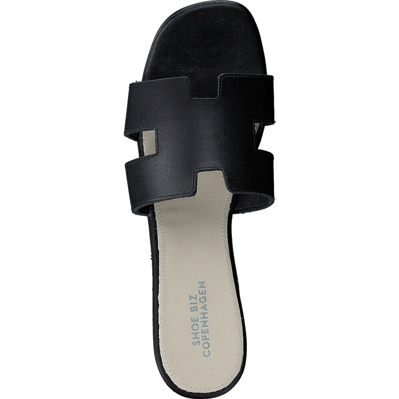 Claire Plain Black