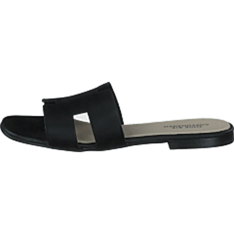 Claire Plain Black