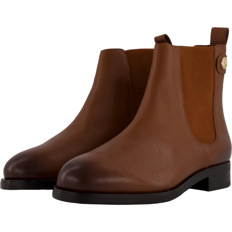 Th Stud Leather Low Chelsea Cognac Brown