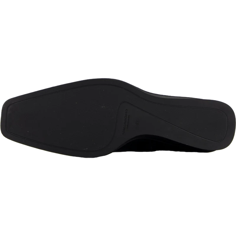 Aino Black