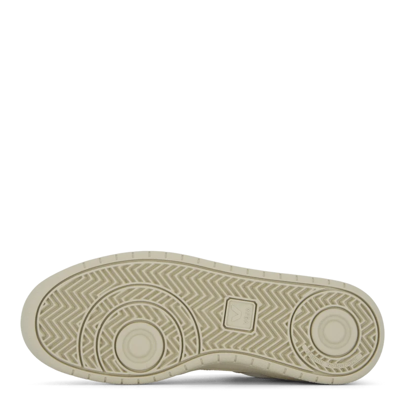 V-10 White Natural Pierre