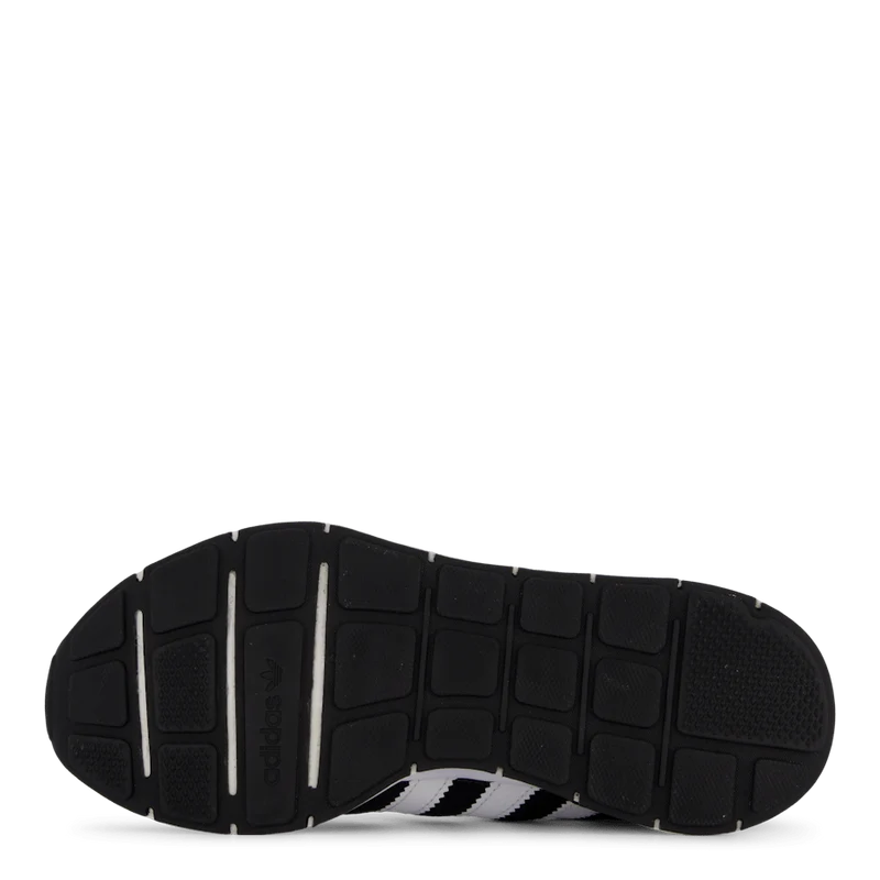 Swift Run Rf Core Black/ftwr White/core Bla