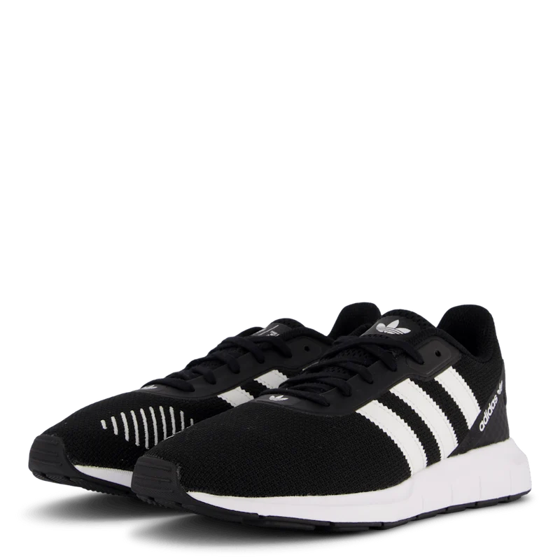 Swift Run Rf Core Black/ftwr White/core Bla