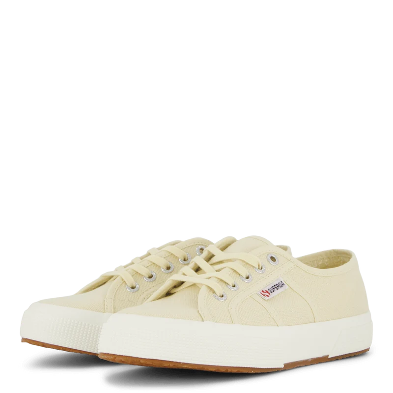 2750 Cotu Classic Beige Light Eggshell