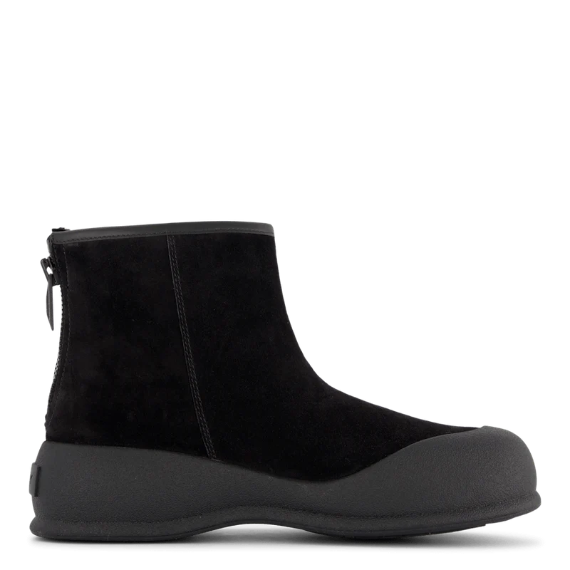 Carsey-w Black