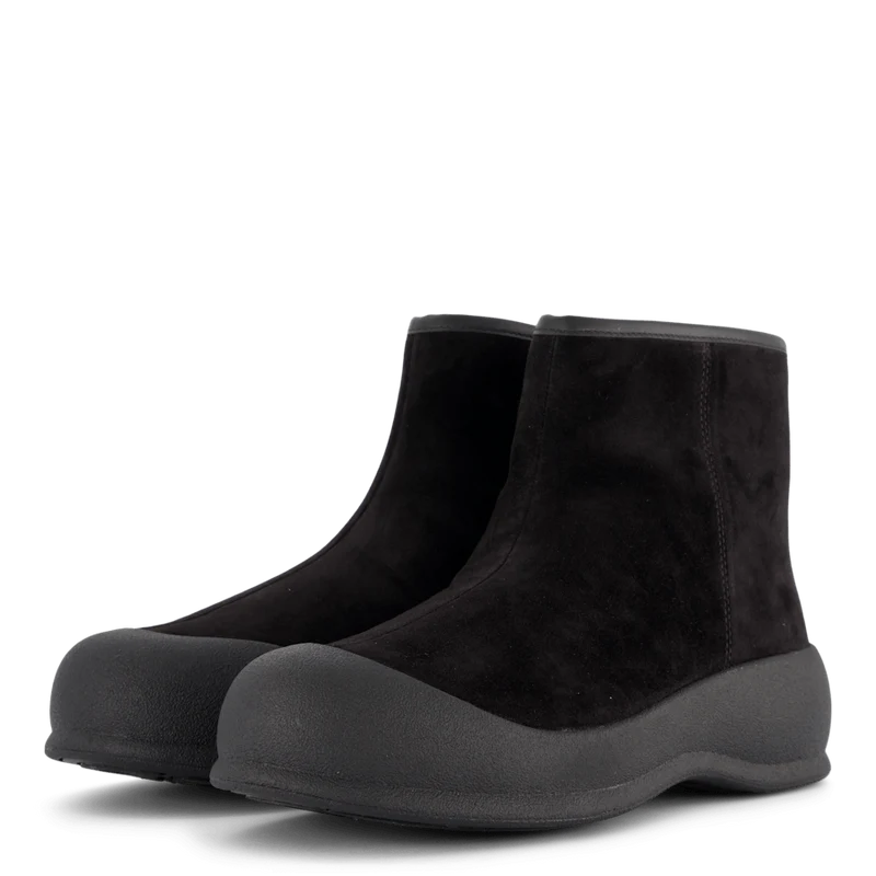 Carsey-w Black
