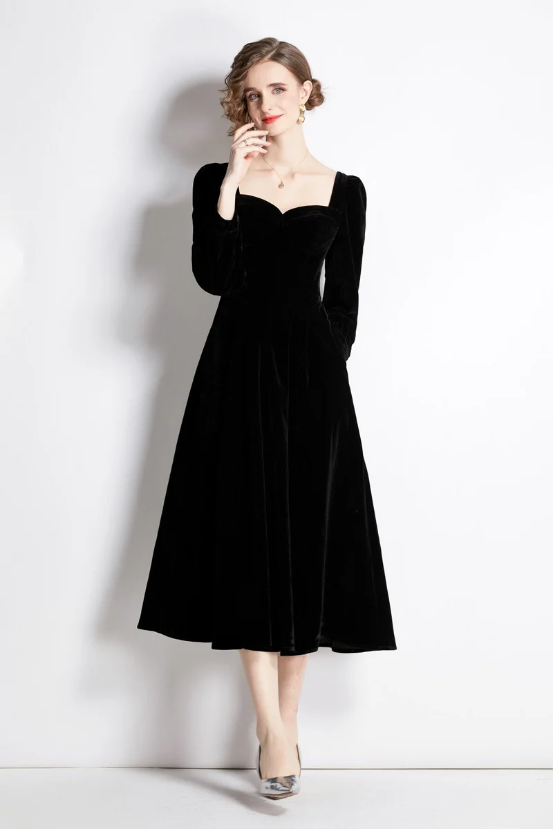 Square Sweetheart Neckline Vintage Velvet Dress