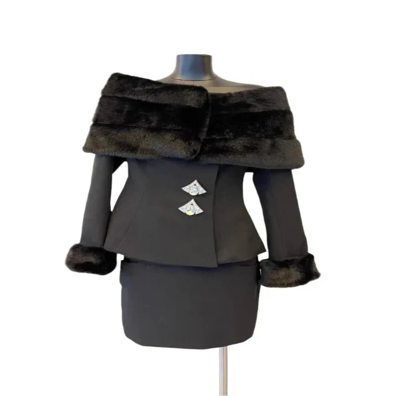Fashionable Spring Off-Shoulder Short Fur Coat