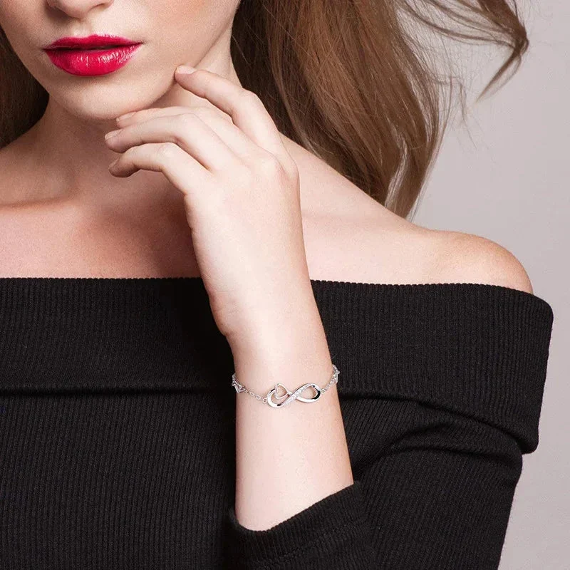 Inlaid 8 Heart-Shaped Bracelet