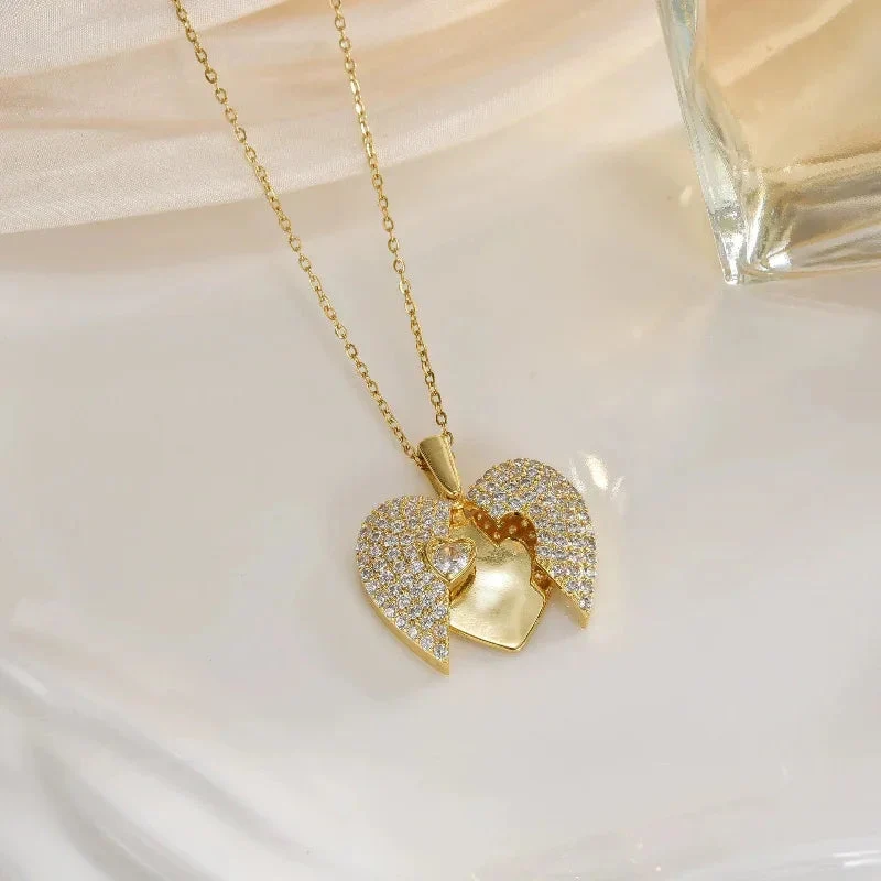 Women's Heart Opening And Closing Necklace Wings Pendant Clavicle Chain Jewelry