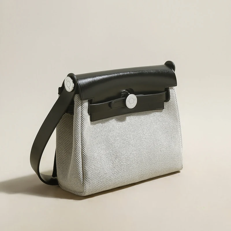 Carolina Universal Mini Leather Shoulder Bag